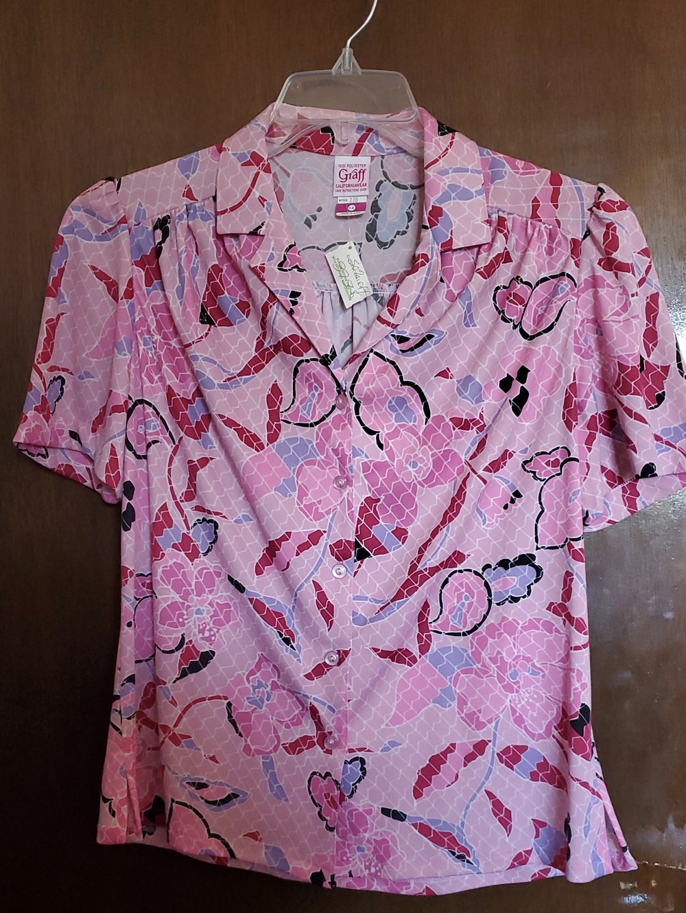 Graff Pink Floral Button-Up Blouse Short Sleeve Vintage Classic Style Slinky